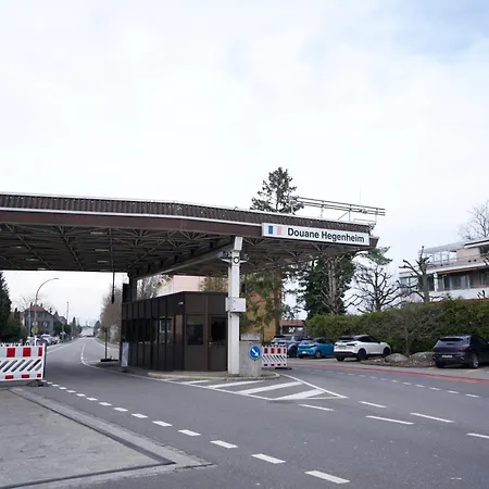 Arrow Euroairport Bale Mulhouse