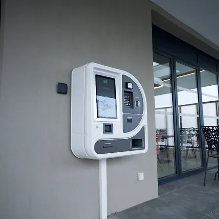 Arrow Euroairport Bale Mulhouse 3*